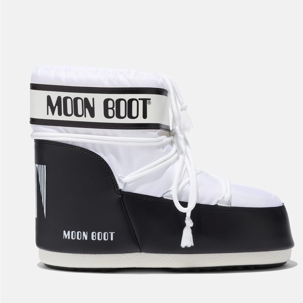 ICON LOW WHITE NYLON MOON BOOTS (NWT)
